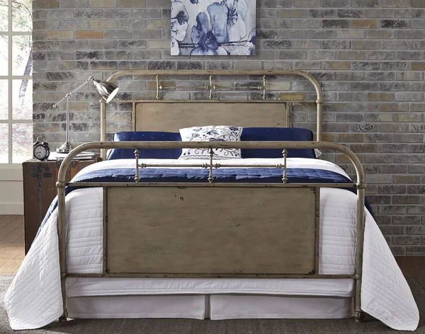 Liberty Furniture Vintage Series Panel Bed, Size: Queen, White