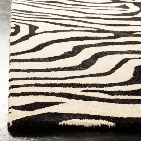 Safavieh Soho Black-White 8& Square Rug