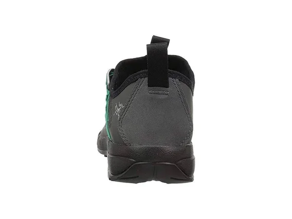 Arc&teryx Arakys Approach Shoe - Women's Shark/Bora Bora, 8.5