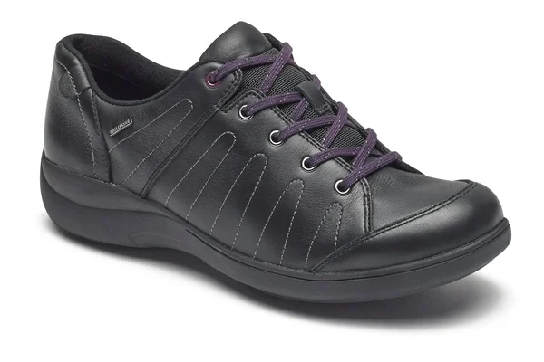 Aravon Women's REVsavor Sneaker - Size: 9.5, Black Leather