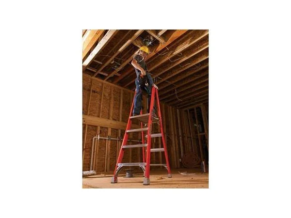 Louisville 8& Platform Step Ladder iA 300lbs Fiberglass Fxp1708