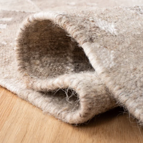 Safavieh Natural Kilim NKM316B 2&3x22 x 6& Natural - Ivory Rug