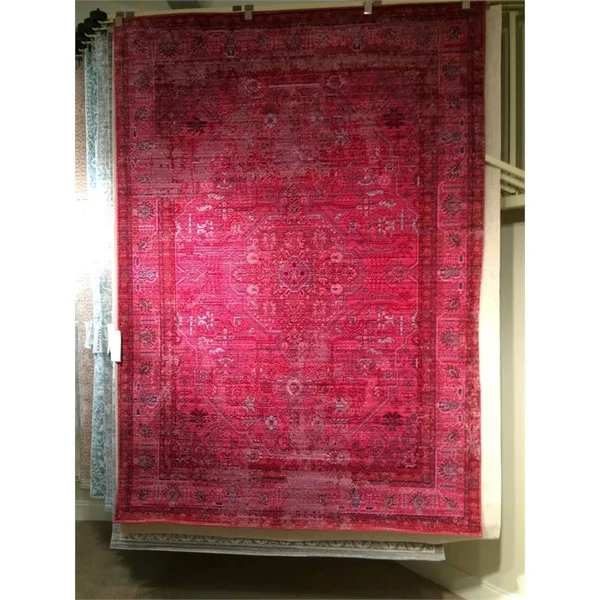 Safavieh Valencia VAL127R Red - Multi 8& x 10& Area Rug
