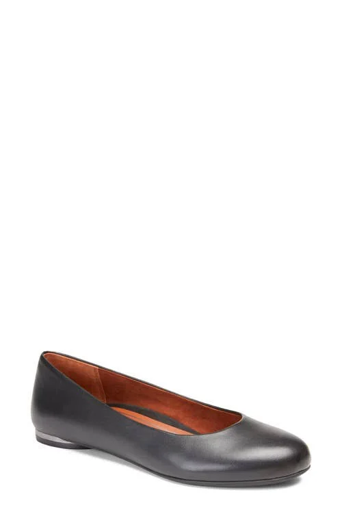 Vionic Women's Hannah Ballet Flat Black Leather