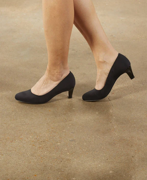 Walking Cradles Women's Joy Pump - Size: 10, Black Micro