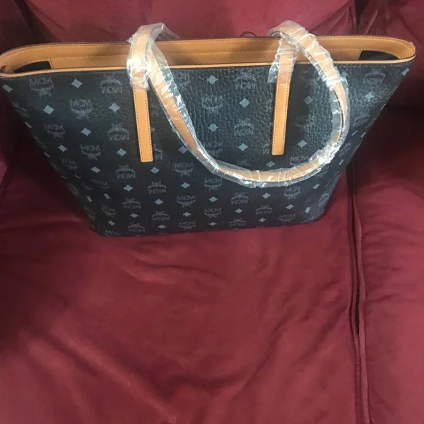 MCM Women's Anya Logo Print Leather Shopper Tote - Black