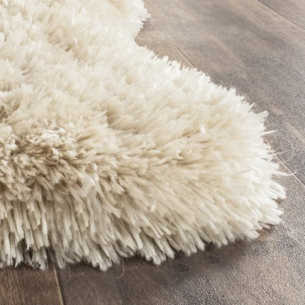 Safavieh Arctic Shag SG270V Beige 3& x 5& Area Rug