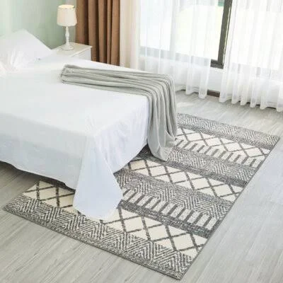 Lampert Geometric Tufted Gray/White Area Rug Foundry Select Rug Size: Rectangle 5' x 8'