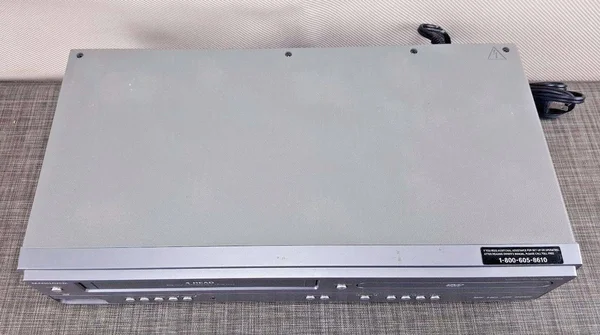 Magnavox MWD2206 DVD/VCR Combo