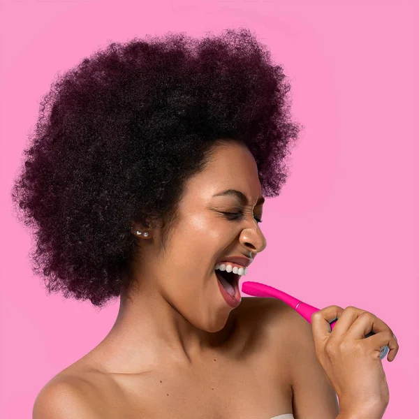Foreo Issa 3 Ultra-Hygienic Sonic Toothbrush Fuchsia