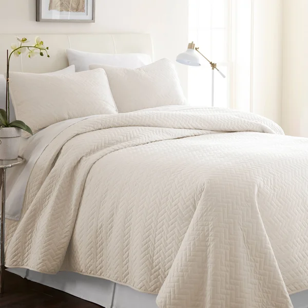 Herring Patterned 3-Piece King/California King Quilted Coverlet Set - Ivory by Ashley HomeStore