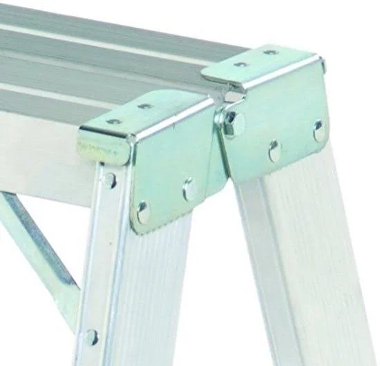 Louisville Ladder 4-Foot Aluminum Sawhorse 300-Pound Capacity L-2032-04