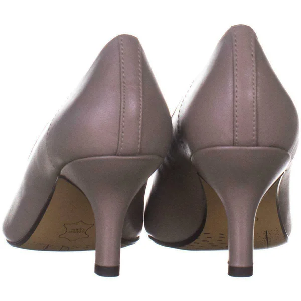 Bella Vita Wow Pumps - Size 8 WW, Taupe