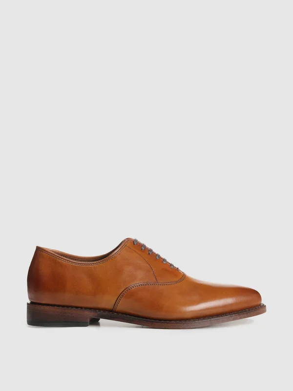 Allen Edmonds Carlyle Plain-Toe Oxford - Walnut