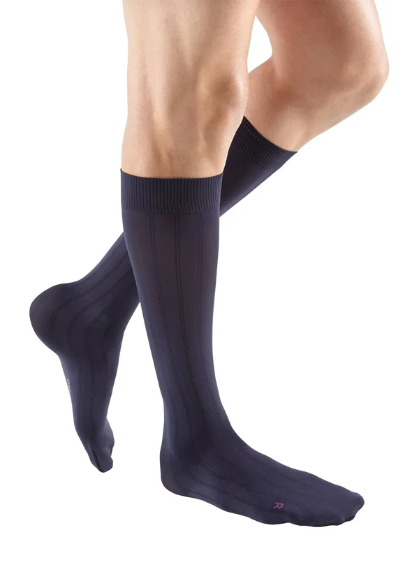Mediven for Men Classic 30-40 mmHg Knee High, Extra Wide Calf, VI, Tall, Navy
