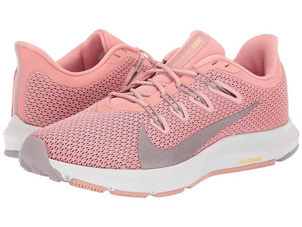 Nike Quest 2 Sneaker Pink