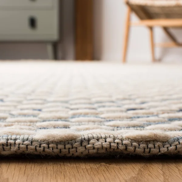 Safavieh 8& x 10& Marbella Marbella Beige Rug