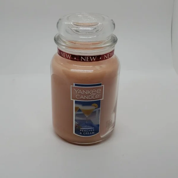 Yankee Candle Peaches & Cream Large Jar Candle, Fruit Scent