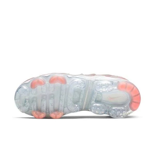 Nike Air VaporMax Plus Women's Shoe Size 6.5 (Bleached Coral)