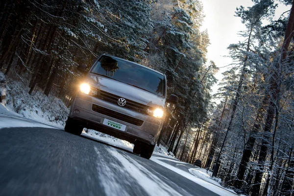 Nokian Hakkapeliitta CR3 : 225/65R16C/D 112/110R