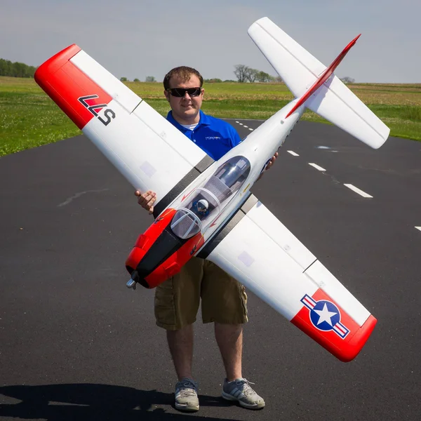 E-flite Carbon-Z T-28 BNF Basic with AS3X Technology