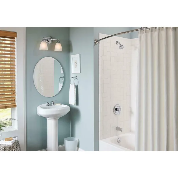 Centerset 2-Handle Bathroom Faucet in Chrome with 4-Piece Bath