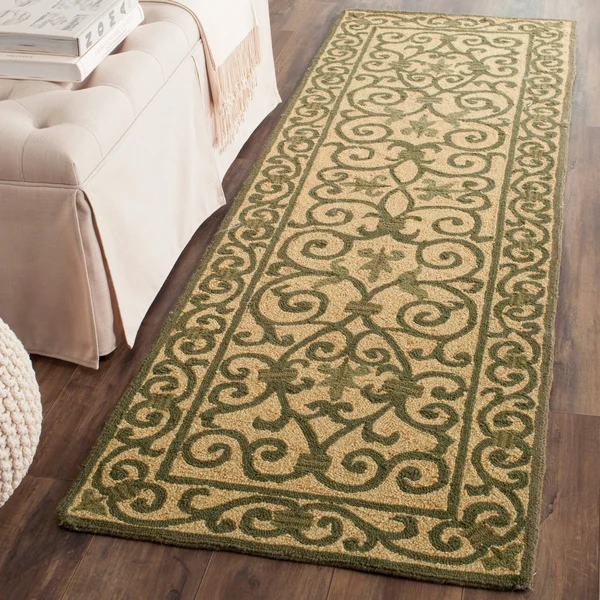 Safavieh Chelsea Ivory & Gold Area Rug - White