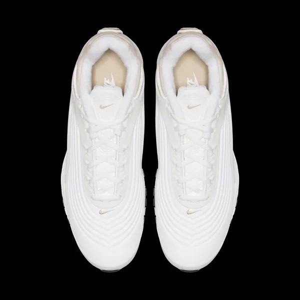 Nike Air Max Deluxe SE Men's Shoe Size 4 (Sail)