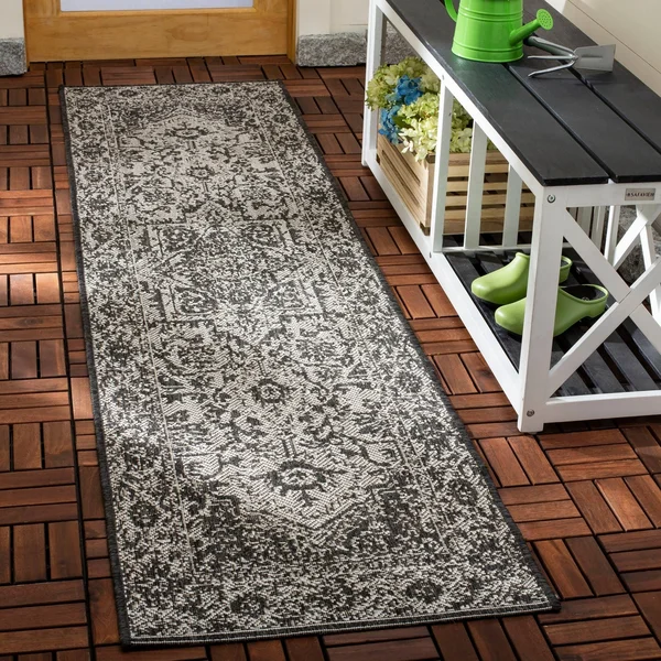 Safavieh 5&-3x22 x 7&-6x22 Beach House BHS139U Creme Brown Rug
