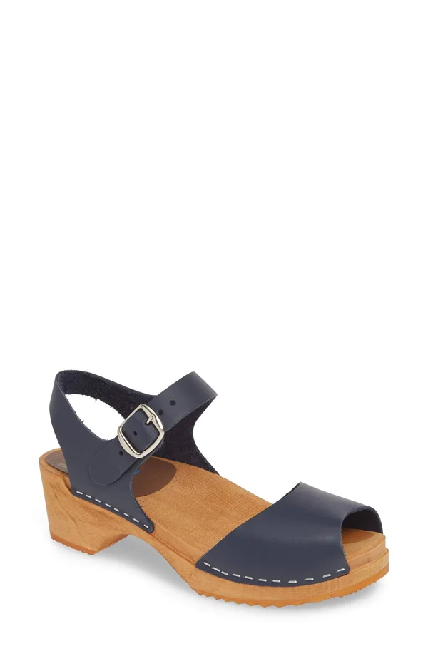 Mia Women's Anja Sandal 8 Red