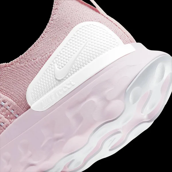 Nike Women's React Phantom Run Flyknit 2 Running Shoes - Pink