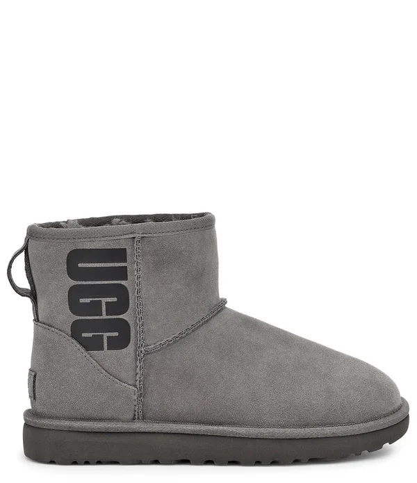 Ugg - Women's Classic Mini Rubber Logo Boots (Chestnut)