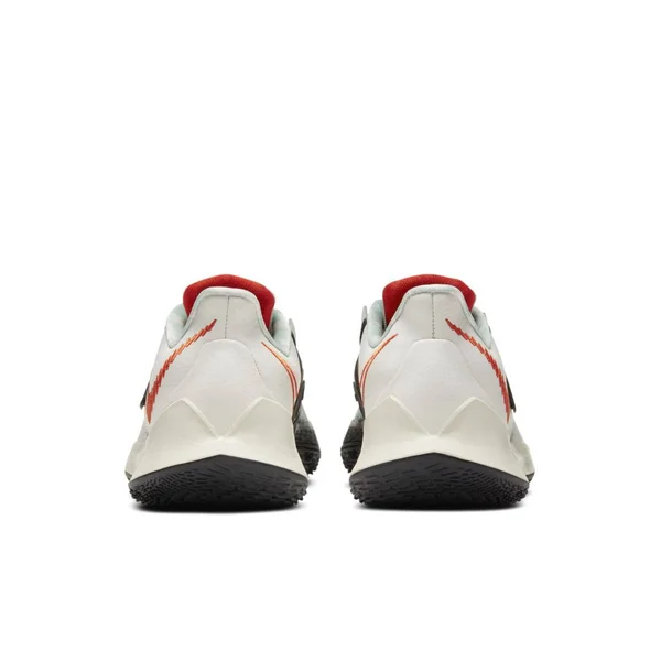 Nike Kyrie Low 3 Basketball Shoes in Grey, Size: 3.5, CJ1286-101