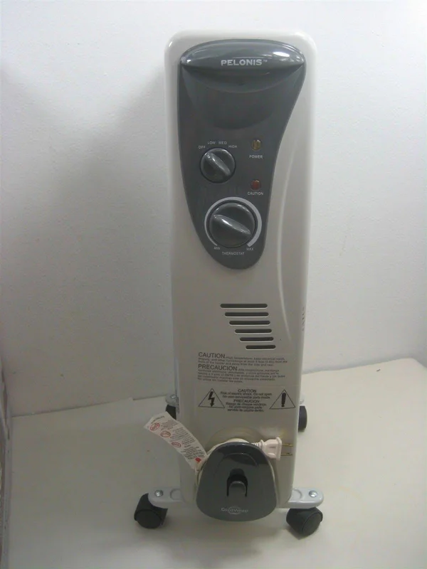 Pelonis Electric Oil-Filled REDIATOR HEATER. White