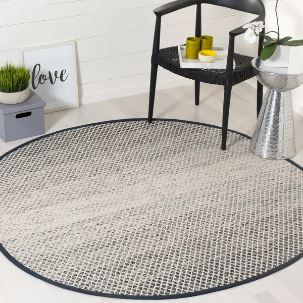 Safavieh Montauk Black/Ivory 8 ft. x 10 ft. Area Rug