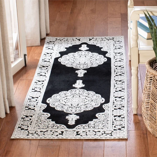 Safavieh Marbella Dark Blue/Ivory 2 ft. 3 in. x 8 ft. Runner Rug