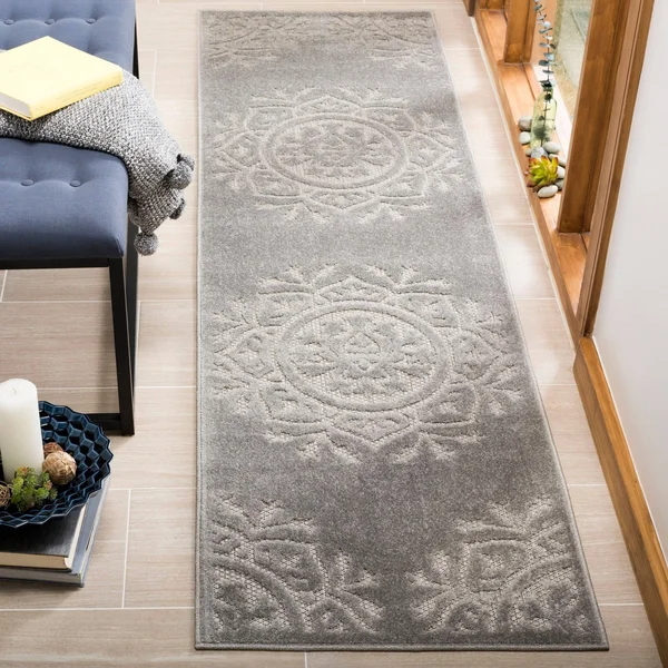 Safavieh Cottage COT930L Light Beige - Cream Rug 2&3x22 x 8& Runner