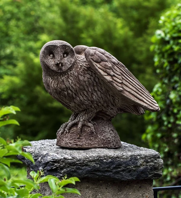 Campania International Barny Owl Garden Statue - Verde