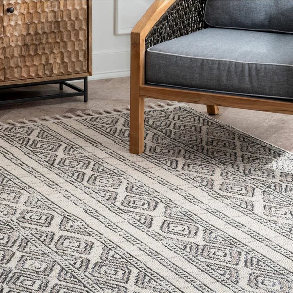 nuLOOM Chenoa Striped Tribal Tassel Area Rug, Size: 9& x 12&