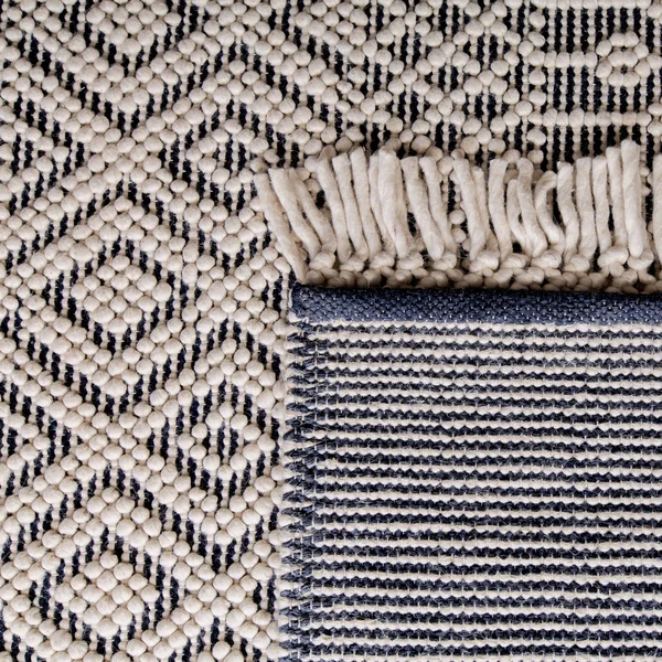 Safavieh Natura Rug Collection NAT852N - Ivory, Navy - 3& x 5&