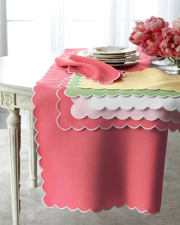 Matouk Savannah Gardens Tablecloth in Bone, Linen, 68 in W x 90 in L Oblong Size