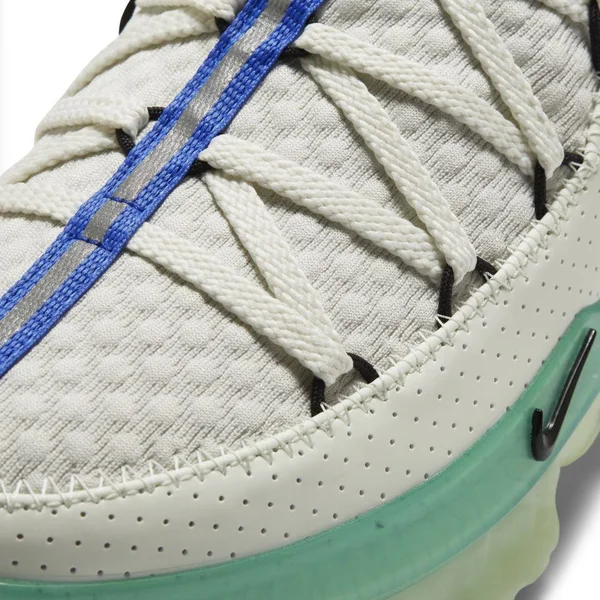 Nike Lebron 17 Low Basketball Shoes CD5007 - 17.0, White