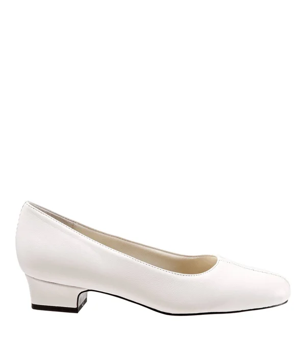 Trotters Doris Pumps, Women's, Mocha, Size: 6.5