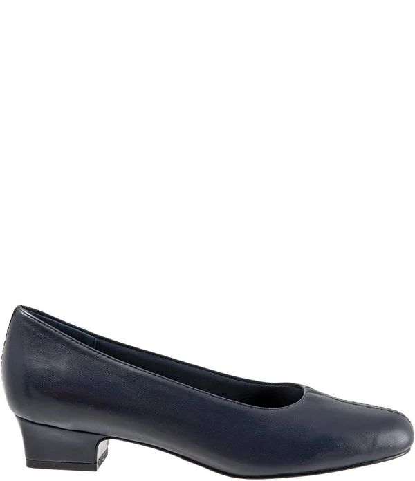 Trotters Women's Doris Pumps - White - 7S
