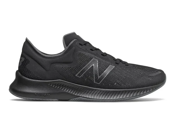 Men's New Balance Pesu Running Shoe - Black - Size 8