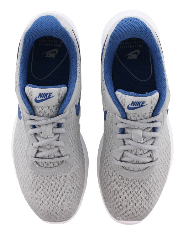 Nike Tanjun Men's Athletic Shoes, Black/White, 7
