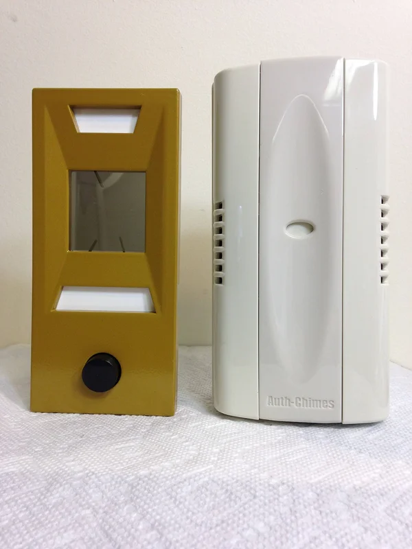 Auth Florence - Non Electric, Mechanical Door Chime, Doorbell and Viewer #689 (Gold Powder Coated Metal)
