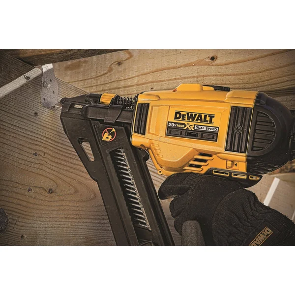 DeWalt DCN693M1 20V Max Cordless Metal Connector Nailer
