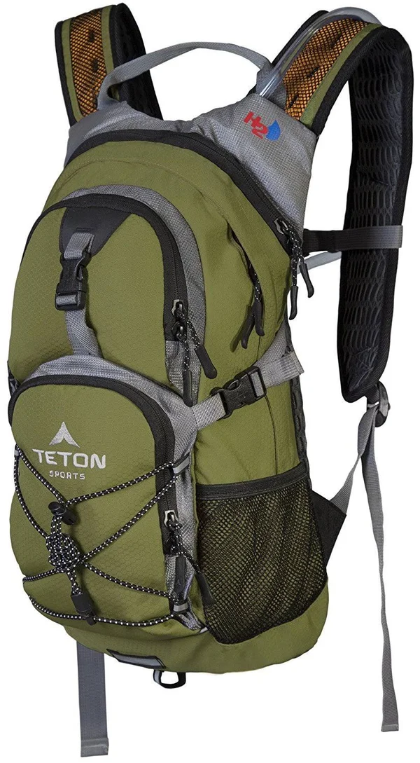 Teton Sports Hydration Backpack with Bladder - Green, 18.5x22x 10x22x 7x22