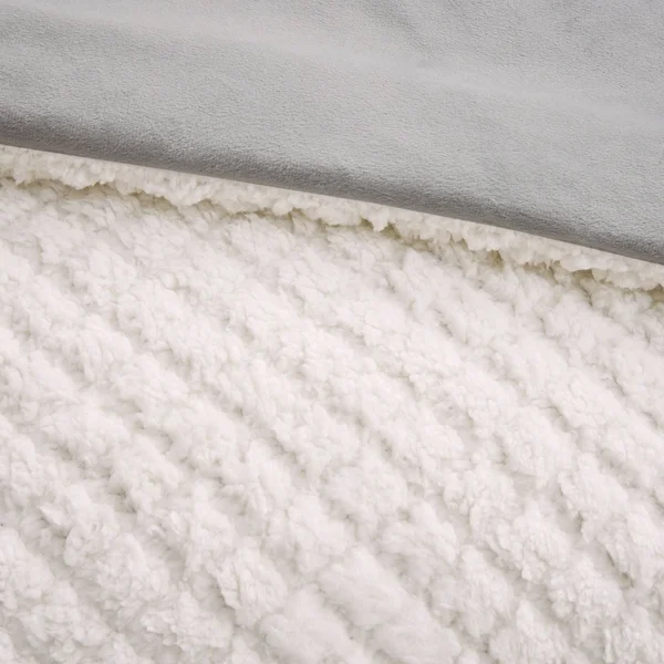 Madison Park - Adler Reversible Textured Sherpa to Faux Mink Comforter Set - Ivory/Grey - King